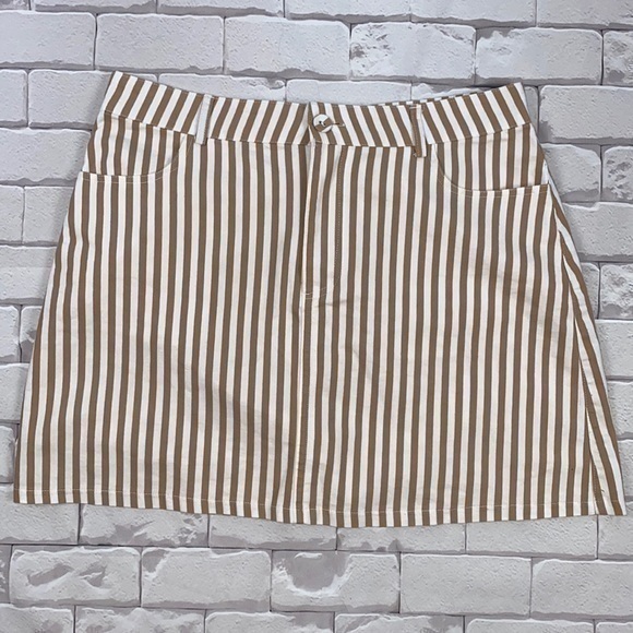 Forever 21 tan & white striped mini skirt LG - Picture 1 of 5
